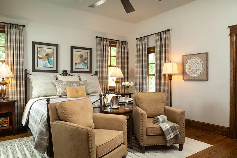 room thumbnail John St Helen